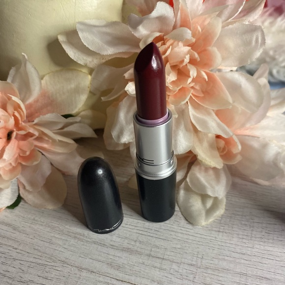 💄💄Mac Cosmetics Matte Lipstick- Diva - Picture 2 of 7